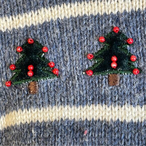 Winter Scene Vintage Sweater Cardigan Embroidered Beaded Reference Point Medium - Picture 4 of 12